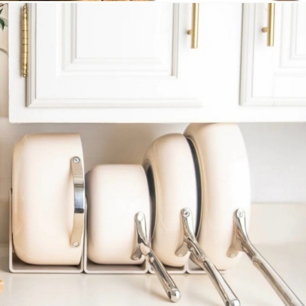 Caraway magnetic organizer